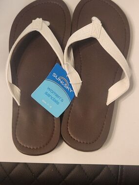 Sun & Sky Women's White Flip Flop Sandals - Casual Summer Thong